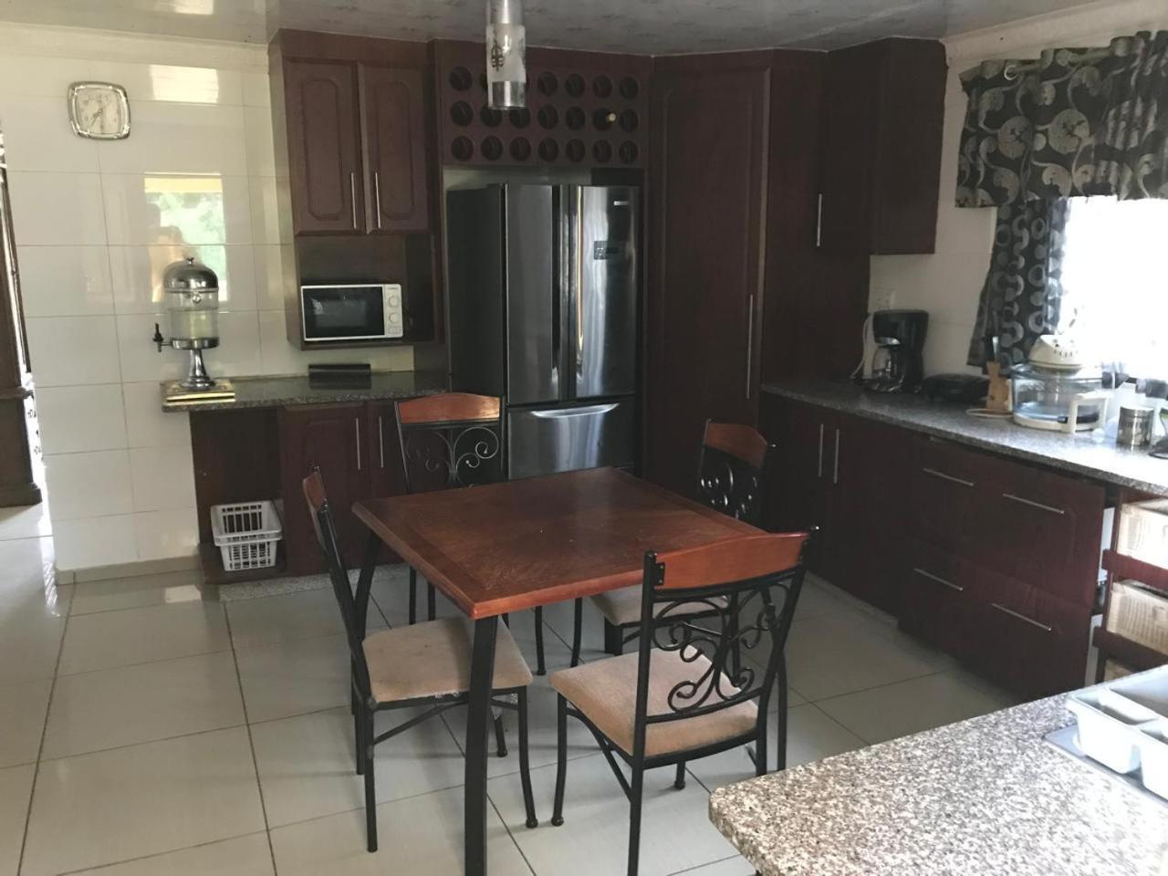 Sqalo Guest House Vergelee Экстерьер фото